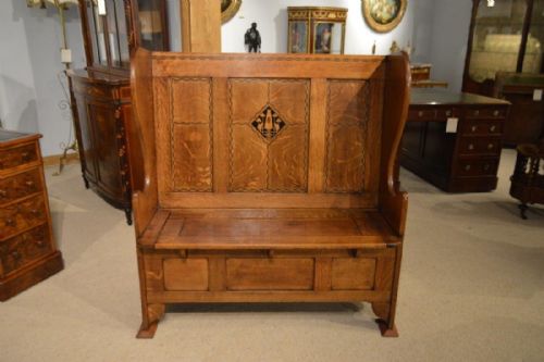 A Rare Shapland & Petter Arts and Crafts Period Oak Settle