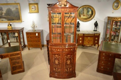 A Stunning Quality  Mahogany Late Victorian Period Bookcase by Edwards & Roberts of London