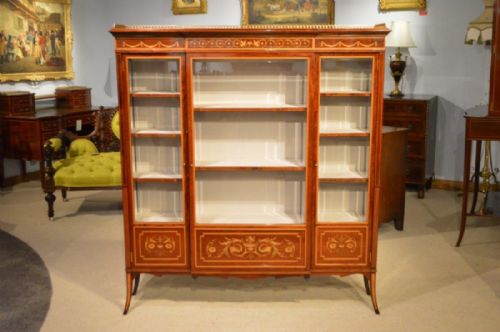 A Stunning Quality Mahogany Inlaid Maple & Co Fiddleback Antique Display/china Cabinet.