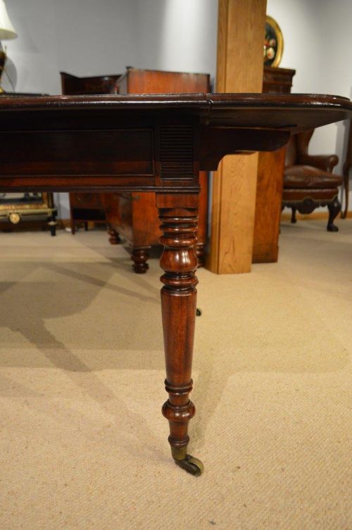 fig 1. A Cuban Mahogany Regency Period Extending dining table