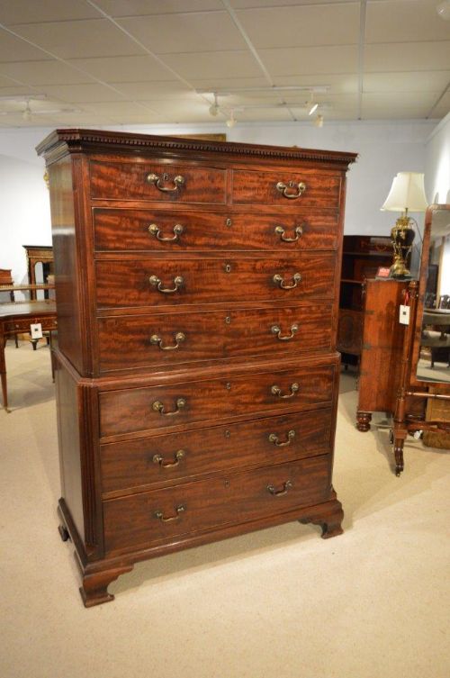 A Fine Fiddleback Mahogany George III Period Antique Chest on Chest