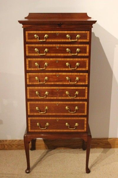 A Mahogany Inlaid Edwardian Period Antique Chest.