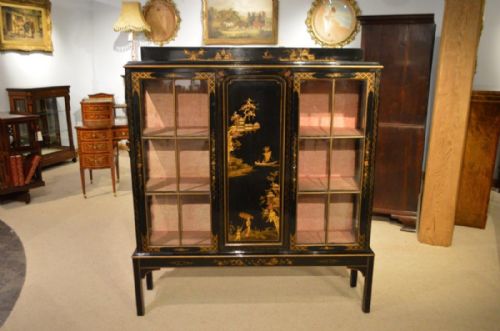 A Chinoiserie Lacquered Edwardian Period Display Cabinet