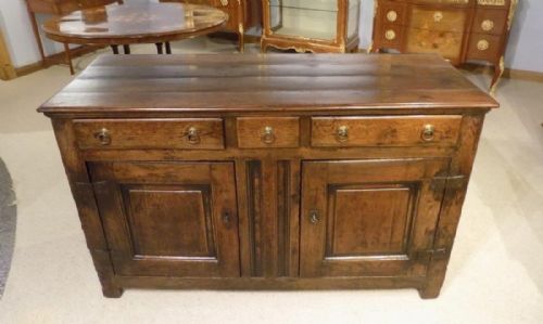 A Good Mid 18th Century Oak Antique Dresser Base