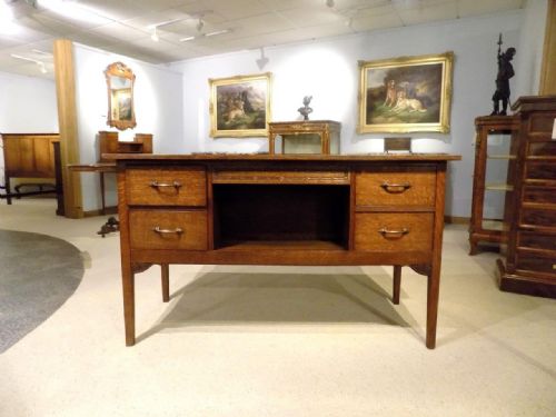 A Rare Oak Arts & Crafts Period Desk/library Table by Arthur Simpson of Kendal.
