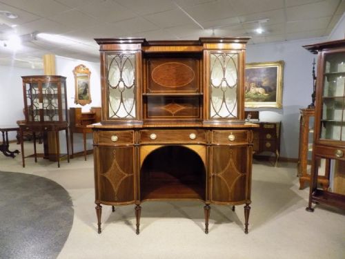 A Fine Quality Mahogany Waring & Gillows Side Cabinet/sideboard
