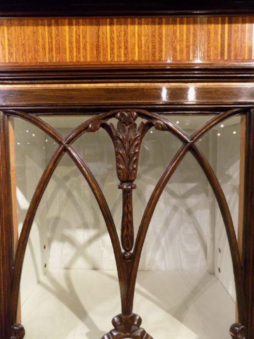 fig 1. A fine quality mahogany Waring & Gillows side cabinet/sideboard