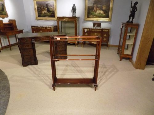 A Find Quality Mahogany Edwardian Period Towel Rail