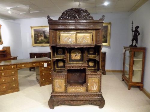 A Fine Quality Japanese Meiji Period Shodana