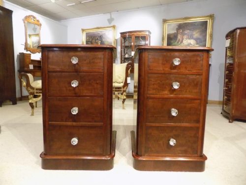 A Pair of Fine Quality Victorian Period Mahogany Bedside Chests.