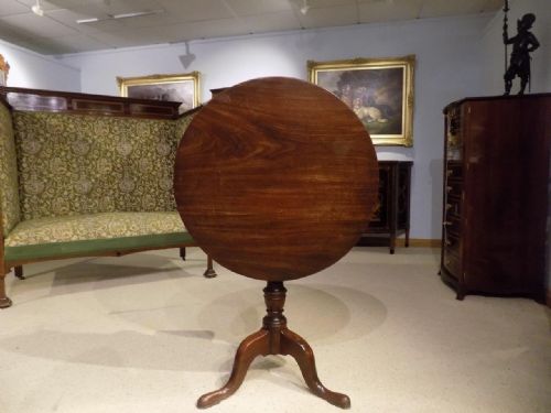 A Mahogany George III Period Antique Tripod Table