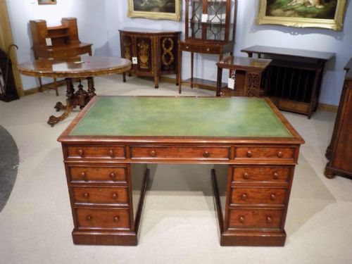 A Fine Quality Mahogany Victorian Period Antique Pedestal Desk