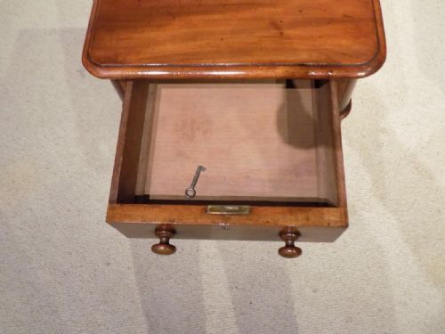 fig 1. A fine quality pair of mahogany Victorian Period antique bedside chests