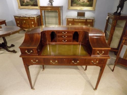 A Fine Quality Edwardian Period Flamed Mahogany Carlton House Desk