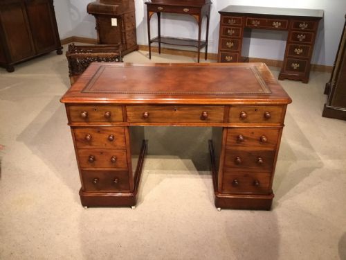 A Good Mahogany Victorian Period Antique Pedestal Desk.