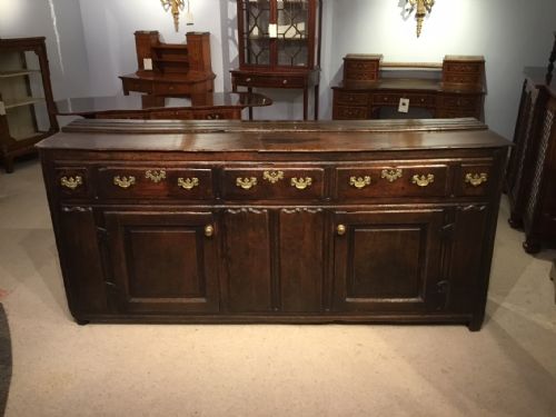 An Oak 18th Century Antique Dresser Base.