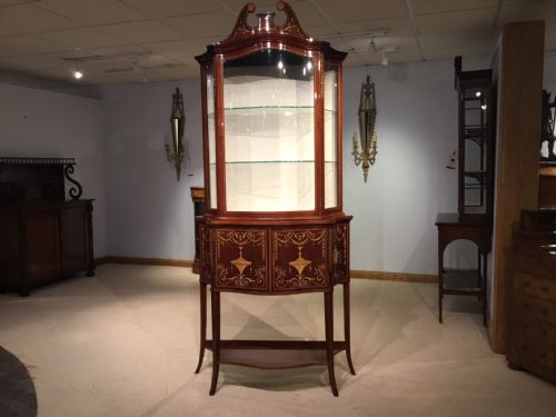 A Fine Quality Marquetry Inlaid Edwardian Period Serpentine Cabinet by Maple & Co of London
