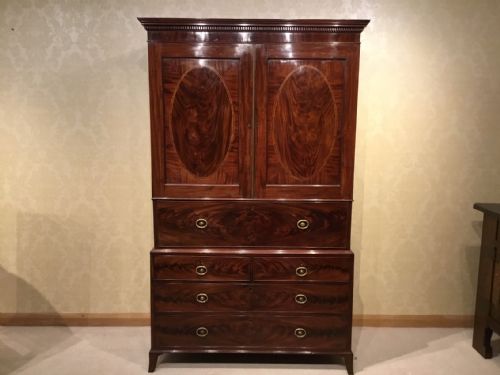 A Rare & Fine Quality  Gillows of Lancaster Secretaire Press