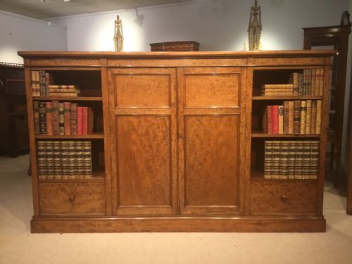 A Fine Quality Figured Mahogany Victorian Period Open Bookcase/cabinet by Holland & Sons of London.