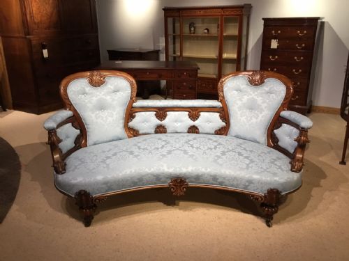 A Superb Quality Rosewood Early Victorian Period Chaise Longue