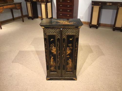 A Small Chinoiserie Lacquered 1920s Antique Cupboard