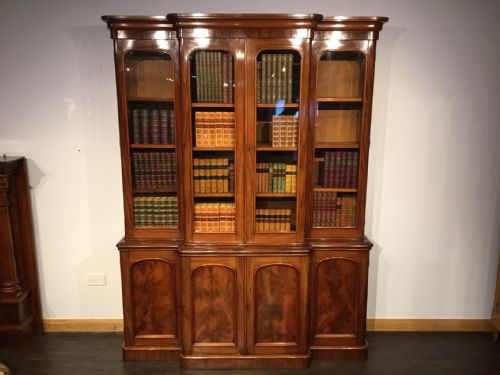 A Fine Quality Mahogany Victorian Period Four Door Breakfront Bookcase