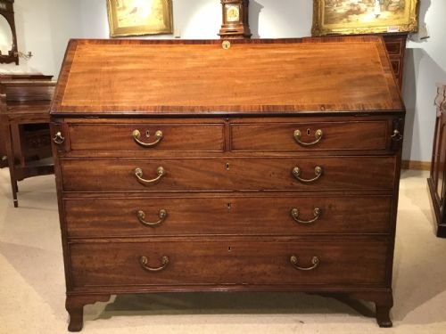 A Good Mahogany George III Period Antique Bureau