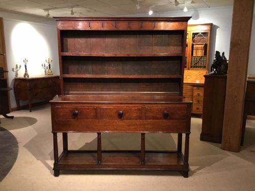 An Oak Late 18th Century Antique Pot Board Dresser and Rack