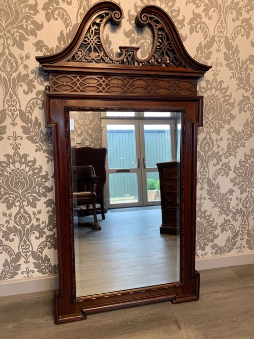 A Fine Quality Chippendale Style Pierced Fretwork Antique Mahogany Mirror.