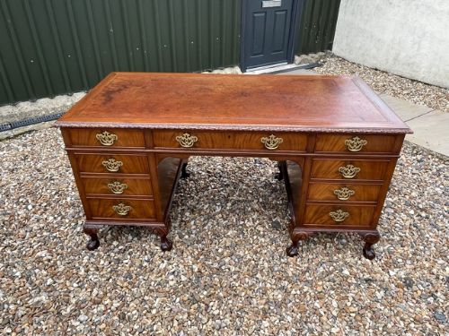 A Beautiful Waring & Gillow Flamed Mahogany Desk Chippendale Style Desk