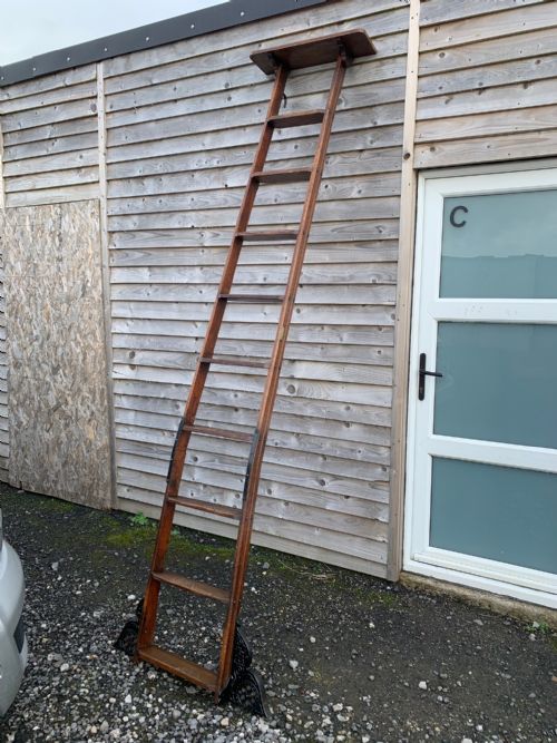 A Rare Set of Late Victorian Period Oak Sliding Library Ladders by the Chicago Bicycle Ladder Co Ltd