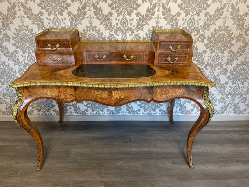 A Fine Quality English Burr Walnut & Ormolu Mounted Bonheur Du Jour