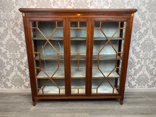 An Edwardian Period Mahogany Display Cabinet