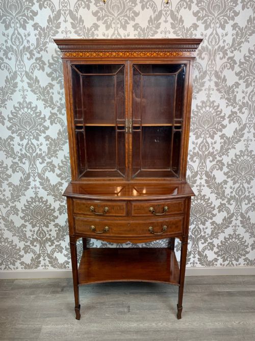 A Fine Quality Late Victorian Period Mahogany Cabinet on Stand