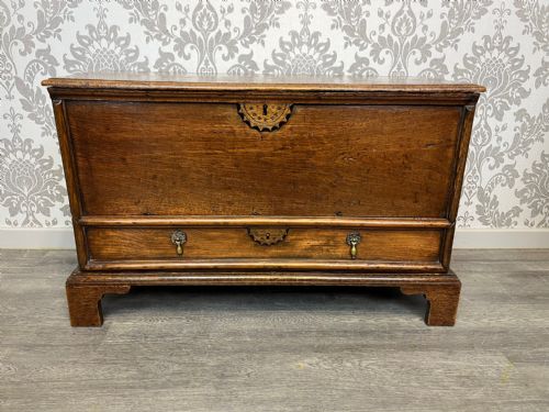 An 18th Century Elm Antique Coffer
