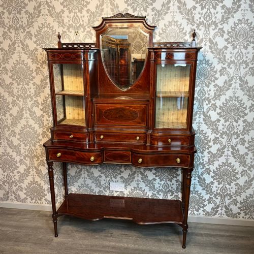 A Fine Quality Edwardian Period Mahogany Antique Display Cabinet.