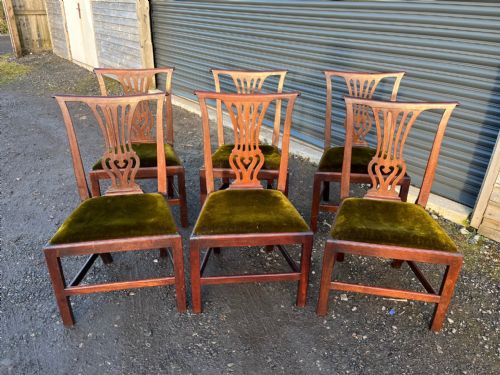 A Good Set of Six George II Period Mahogany Dining Chairs