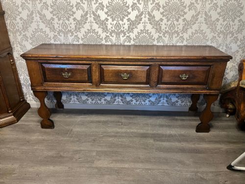 A Good Mid 18th Century Oak Antique Dresser Base