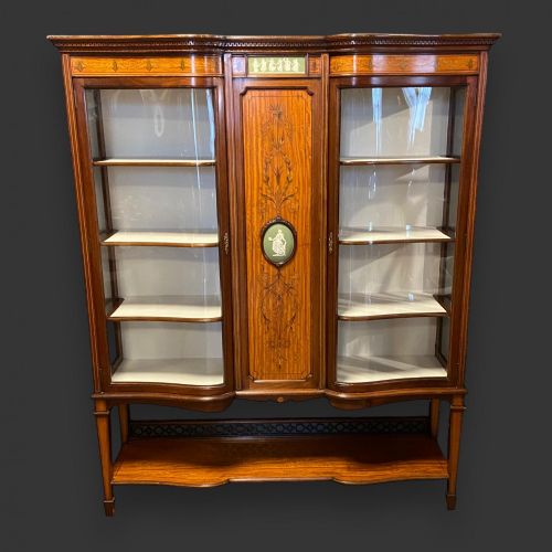A Fine Quality Edwardian Period Mahogany Inlaid Display Cabinet