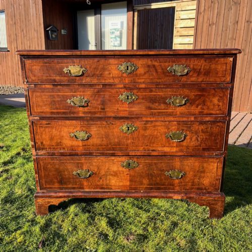 George I Period Walnut Chest of Drawers for Restoration