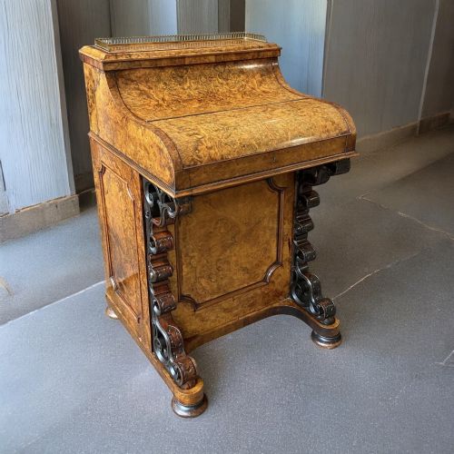 A Victorian Period Burr Walnut Antique “Pop Up” Davenport