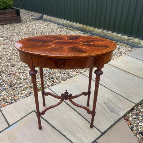 An Edwardian Period Mahogany Inlaid Oval Occasional Table