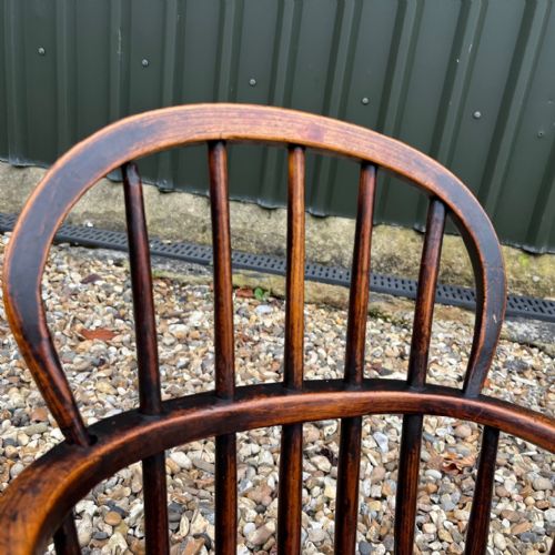 A MID 19TH CENTURY CHILDS ELM WINDSOR ARM CHAIR - ADDITIONAL PHOTO 6