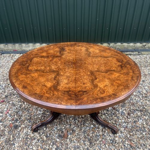 A Stunning Quality Victorian Period Burr Walnut Centre/dining Table.