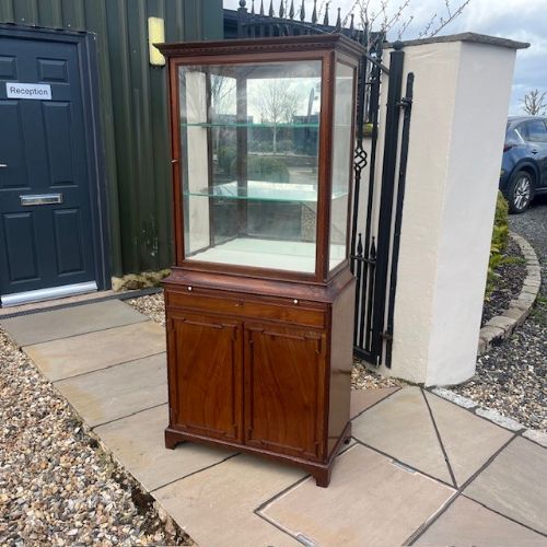 A Fine Quality Mahogany Chippendale Revival Display Cabinet on Stand