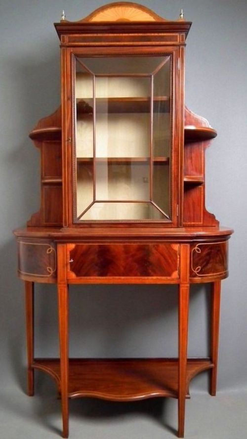 An Excellent Edwardian Period Sheraton Revival Mahogany Antique Display Cabinet