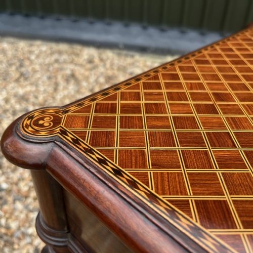 AN EXHIBITION QUALITY COLLINGSON LOCK ROSEWOOD COROMANDEL AND KINGWOOD INLAID TABLE - ADDITIONAL PHOTO 5