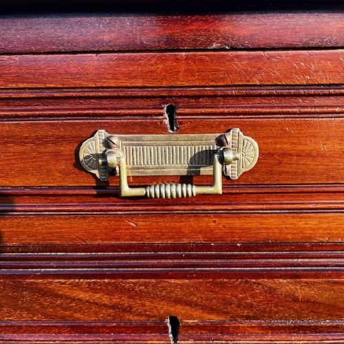 A PAIR OF LATE VICTORIAN PERIOD MAHOGANY BEDSIDE CHESTS - ADDITIONAL PHOTO 2