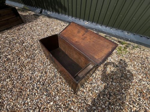 A Good Late 17th Century Oak Five Plank Coffer View VIII