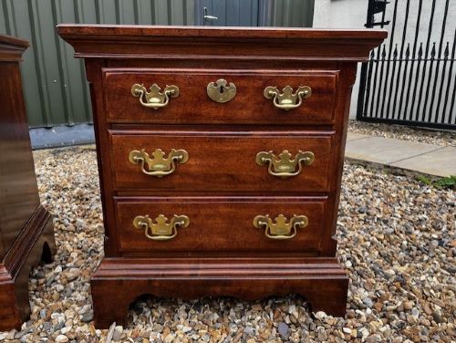 A Pair Of High Quality Georgian Style Mahogany Chests View VII